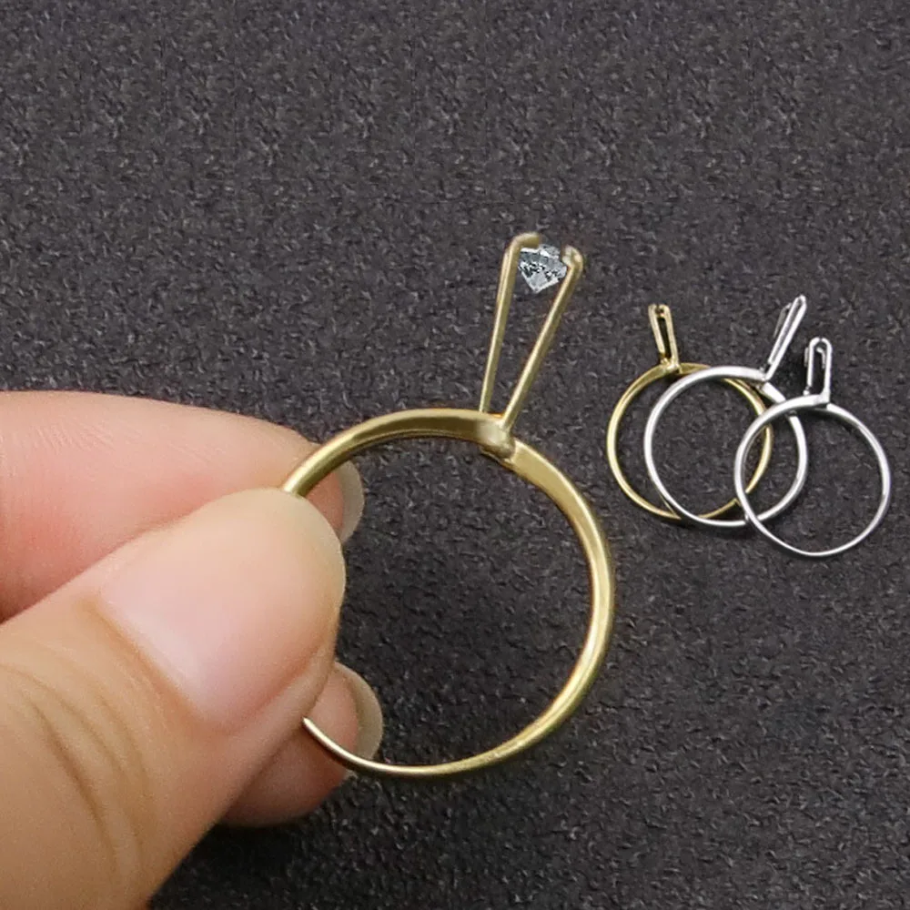 Pinzette regolabili a quattro  - Jewelry Making At Home recensione e prezzo
